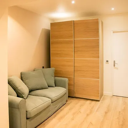 2 Opera New 2-3 For 4 Guests