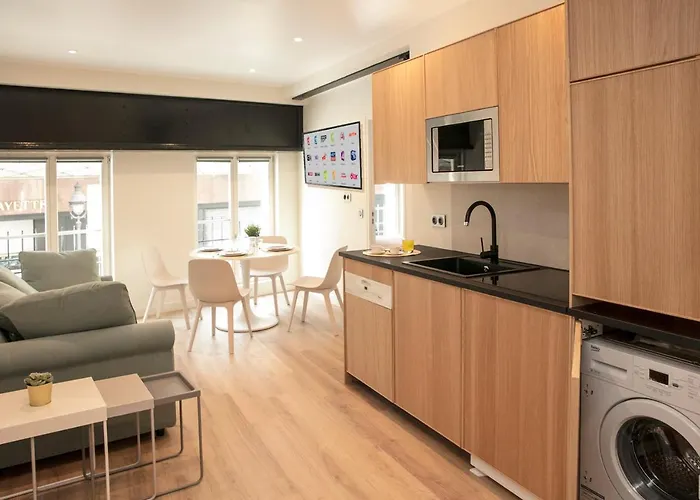 2 Opera New 2-3 For 4 Guests Apartment